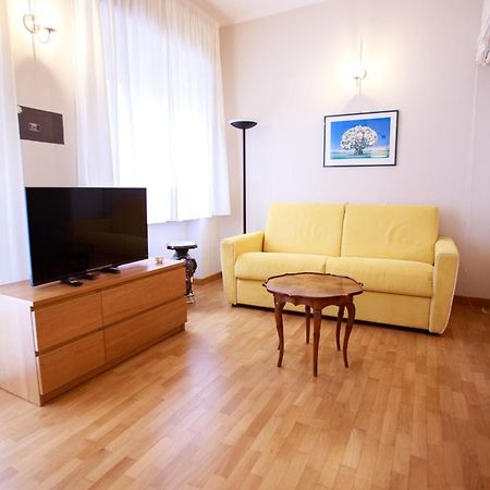 Sofia House With Private Parking Apartment เจนัว ภายนอก รูปภาพ
