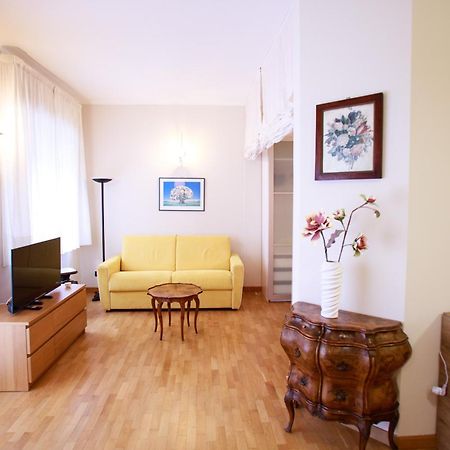 Sofia House With Private Parking Apartment เจนัว ภายนอก รูปภาพ
