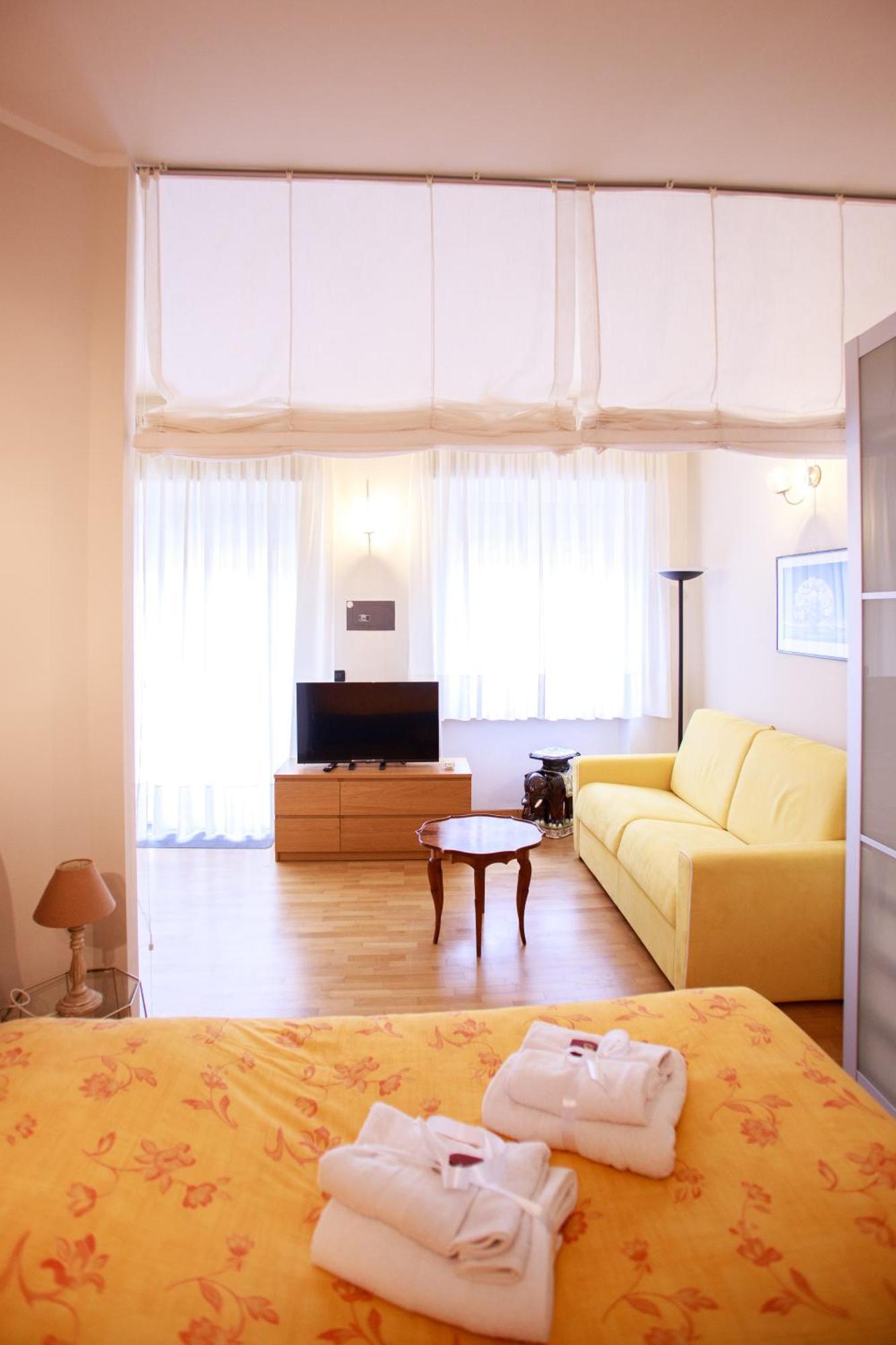 Sofia House With Private Parking Apartment เจนัว ภายนอก รูปภาพ