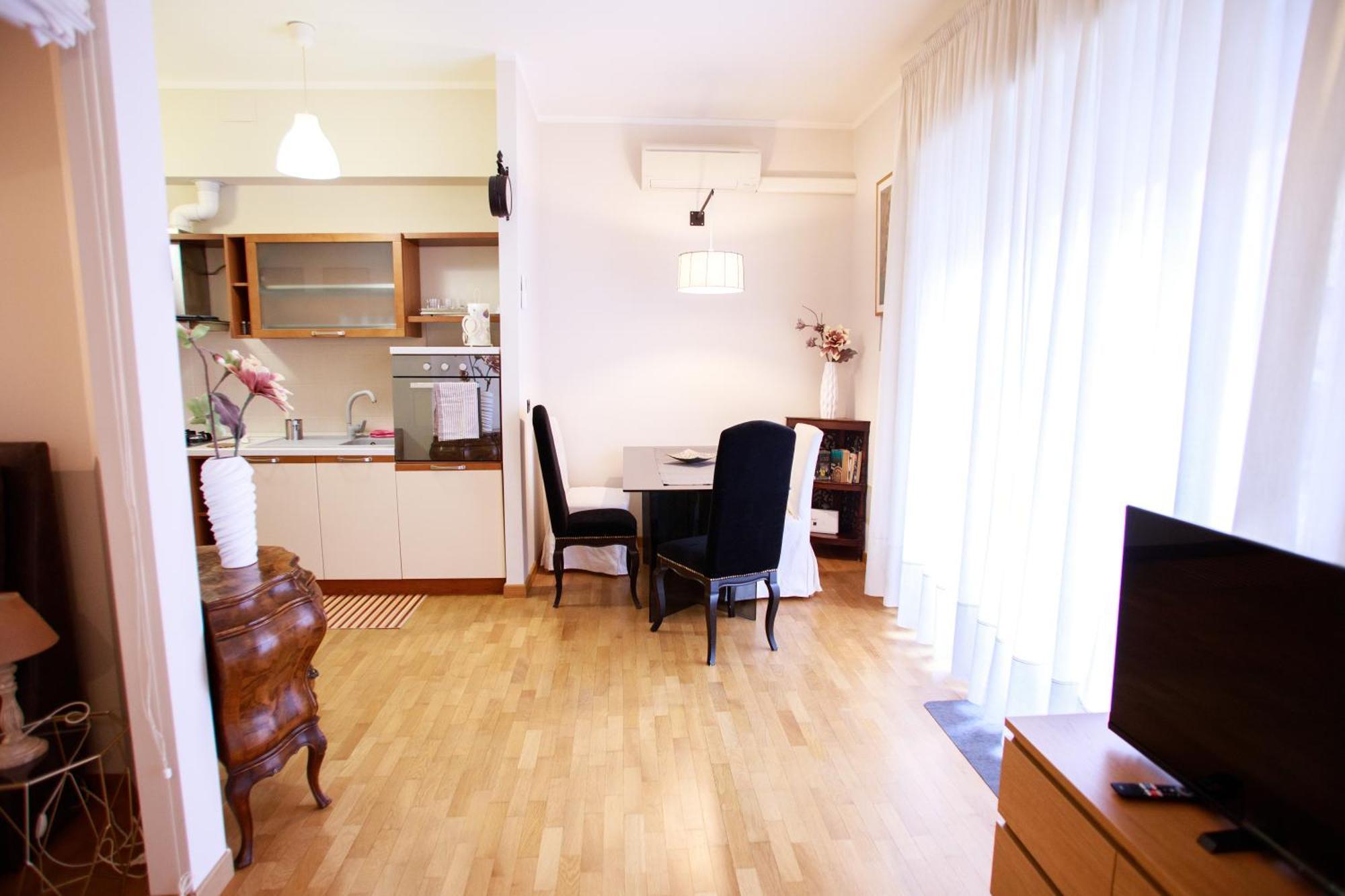 Sofia House With Private Parking Apartment เจนัว ภายนอก รูปภาพ