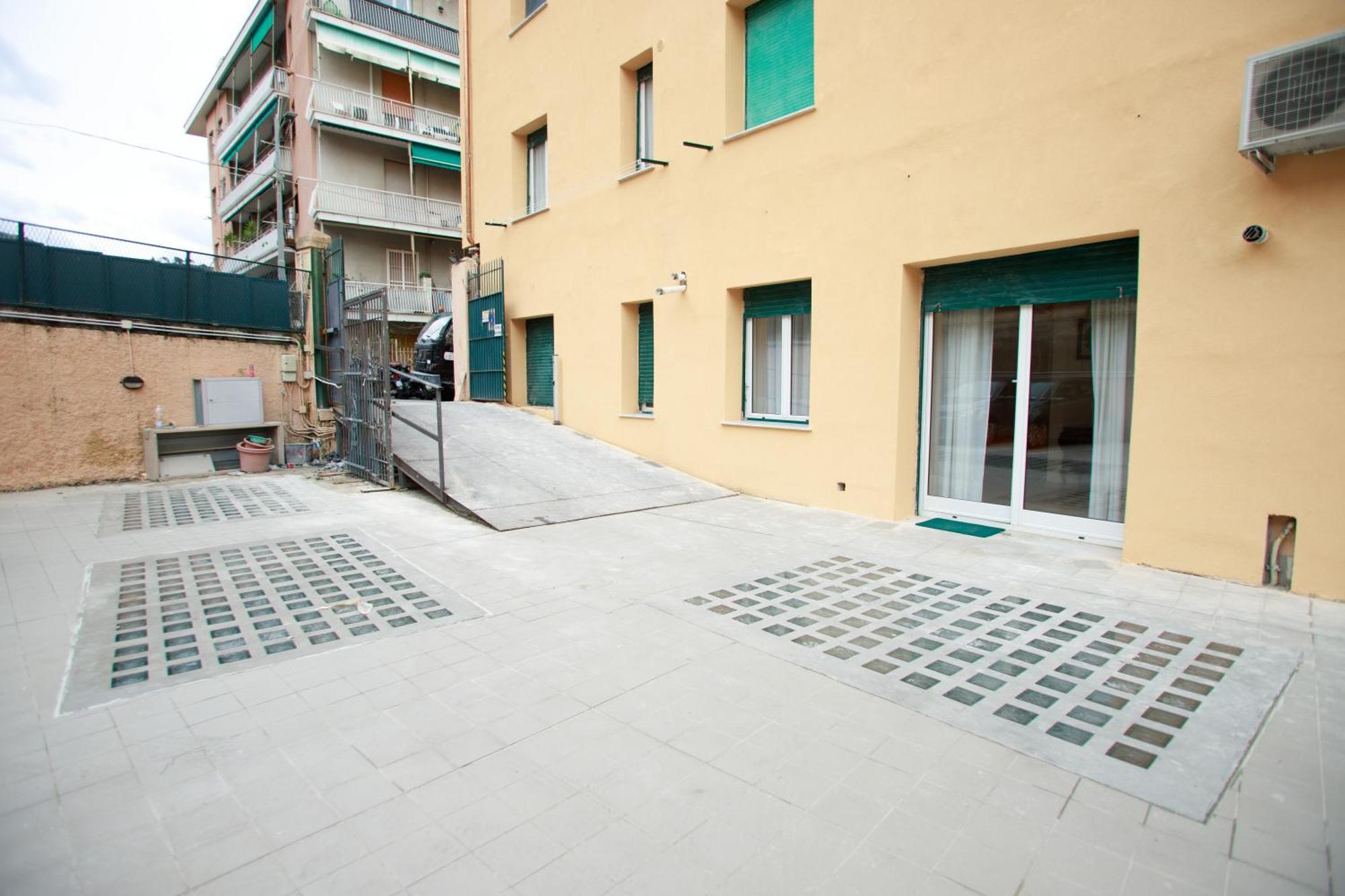 Sofia House With Private Parking Apartment เจนัว ภายนอก รูปภาพ